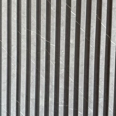 Panneau lames PVC – Gris et beige